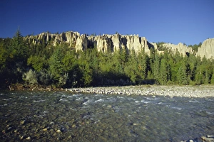 Eroded Rock Formations Canada Drucke: Strange eroded rock formations, Dutch Creek Hoodoos and Kootenay River