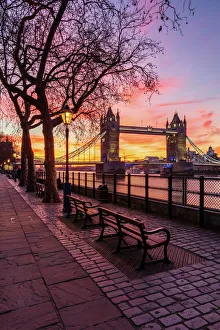 Tower Bridge Drucke: Sonnenuntergangsaussicht über das Tower Bridge
