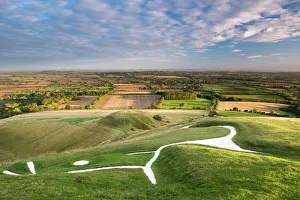 Drucke von Aurora am weißen Pferd in Uffington, Oxfordshire (England), Vereinigtes Königreich Europäische Union Oxfordshire Drucke: Aurora am weißen Pferd in Uffington/Oxfordshire/England/Großbritannien/Europa