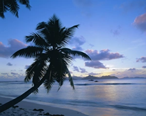 Peaceful Island Getaway Drucke: Sunset, Anse Severe