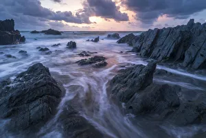 Sonnenuntergang über der dramatischen Küste von Norddevon in England im Vereinigten Königreich Europa