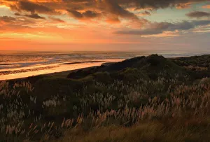 Sonnenuntergang am Strand der Ozeanbucht