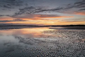 Camber Sands Beach Drucke: Sunset reflections on sandy beach at sunset