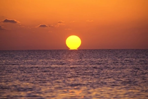 Sunset Over Ocean Drucke: Sunset over sea