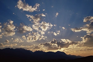 North American Mountains Drucke: Sunset from Storm Mountain Overlook, Banff National Park, UNESCO World Heritage Site