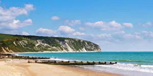 Dorset Drucke: Schwanages Strand und weiße Klippen in Dorset am Jurassischen Küstenweg im Vereinigten Königreich Europa