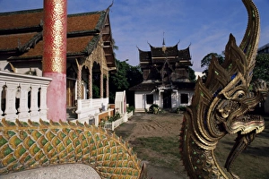 Buddhist Temple In Chiang Mai Drucke: Temple architecture