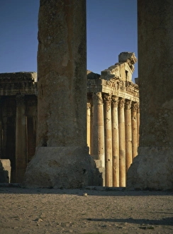 Middle East Ancient Ruins Drucke: Temple of Bacchus