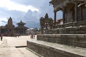 Durbar Square Nepal Drucke: Temple at back of Durbar Square