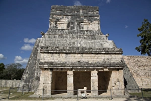 Unesco World Heritage Site In Mexico Drucke: Temple of the Jaguars and Shields, Chichen Itza, UNESCO World Heritage Site, Yucatan