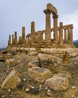 Archaeological Sites In Italy Drucke: Temple of Juno (Tempio di Giunone)