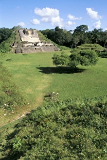 Central America Archaeology Drucke: Temple of Masonry Altars