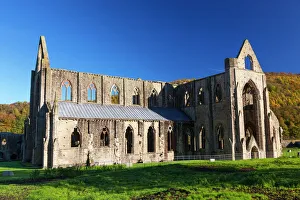 Drucke von Tintern Abbey, Wye Valley, Monmouthshire, Wales, Vereinigtes Königreich, Europa Verwandte Bilder Drucke: Tintern Abbey, Wye Valley, Monmouthshire, Wales, Vereinigtes Königreich, Europa.