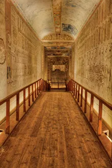 Ancient Egyptian Tombs Drucke: Tomb Corridor, Sarcophagus in the background