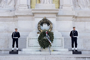 Altare Della Patria Rome Drucke: The Tomb of the Unknown Soldier