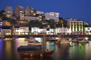 Drucke von Torquays Hafen in Devon im Vereinigten Königreich von Großbritannien und Irland in Europa Bilder Datiert 2013 Juli: Torquays Hafen in der Grafschaft Devon im Vereinigten Königreich von Großbritannien und Nordirland in Europa