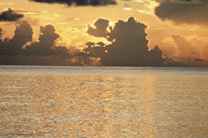 Central America Island Getaway Drucke: Tropical sunset