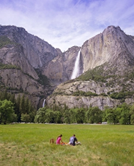 Daytime Outdoor Scene Drucke: Upper Yosemite Falls