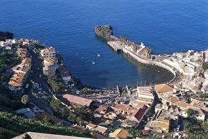 European Union Tourism Drucke: View over Camara de Lobos