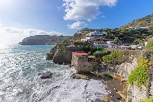Campania Coastline Drucke: View of coastline from elevated position in Sant'Angelo