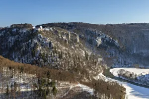 Wildenstein Castle Germany Drucke: View over Danube Gorge to Wildenstein Castle, Upper Danube Nature Park, Swabian Alps