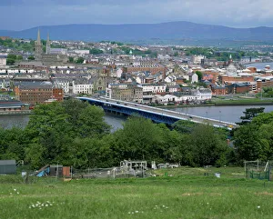Grafschaft Londonderry Drucke: Blick über Derry an der Humber