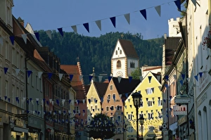 Fussen Bavaria Drucke: View along the Reichenstrasse to the monastery of St. Mang, Fussen, Bavaria
