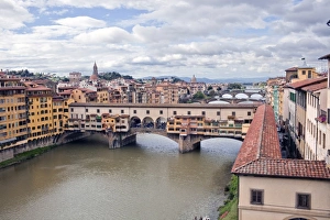 Unesco World Heritage Site Bridge Drucke: View of the River Arno and Ponte Vecchio, Florence, UNESCO World Heritage Site