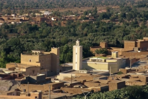 Morocco Travel Images Drucke: View over the small town of Tioute