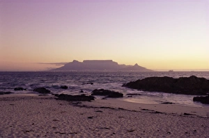 Blick auf den Table Berg von Blouenbergstrand