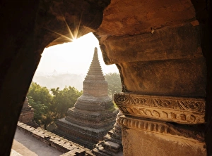 Myanmar Photography Drucke: View of Temples at dawn, Bagan (Pagan), Mandalay Region, Myanmar (Burma), Asia