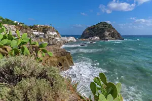 Campania Europe Travel Drucke: View of Torre di Sant'Angelo from elevated position in Sant'Angelo
