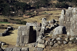 Inca Fortress Drucke: View from the walls