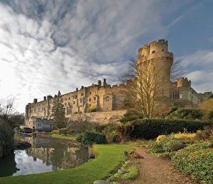 Avon Drucke: Ein Blick auf das Warwick Castle und den Fluss Avon in der Stadt Warwick im englischen Landkreis von Warwickshire