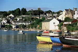 Plymouth Drucke: Blick über Wasser von Noss Mayo zum Dorf Newton Ferrers in der Nähe von Plymouth