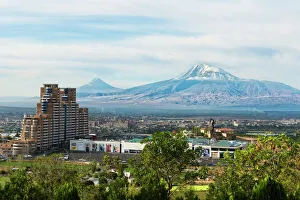 Drucke von Blick über Yerewan und Berg Aragat, Armenien (Aserbaidschan), Kaukasusregion Asien Armenien Drucke: Blick über Yerewan und Berg Aragat, Armenien (Aserbaidschan), Kaukasusregion Asien