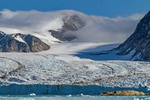 Monaco Glacier Drucke: Views of the Monacobreen (Monaco Glacier)