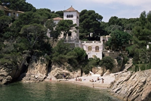 Wohnhaus und Strand