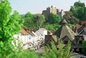 Somerset Drucke: Dorf und Schloss von Dunster in der Grafschaft Somerset im Vereinigten Königreich Großbritannien Europa
