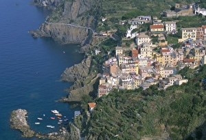 Drucke von Dorf von Riomaggiore in den Fünf Seen der Ligurien (Cinque Terre), Weltkulturerbe der UNESCO und Teil Italiens im Mittelmeergebiet Verwandte Bilder Drucke: Dorf von Riomaggiore