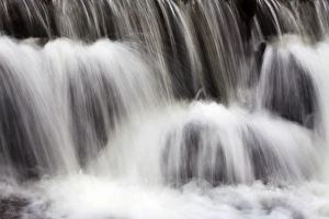 Blurred Motion Waterfall Images Drucke: Waterfall in Scaleber Beck below Scaleber Force