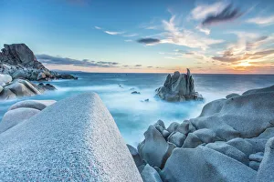 Drucke von Wellen auf den glatten Felsen der Halbinsel Capo Testa von Santa Teresa di Gallura in Sardinien Italien Mittelmeer Europa Verwandte Bilder Drucke: Wellen auf den glatten Felsen der Halbinsel Capo Testa in Santa Teresa di Gallura auf Sardinien (Italien)