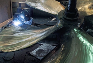 West Coast Travel Destinations Drucke: Welding propeller