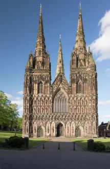 Vorderer Westen der Kathedrale von Lichfield in Lichfield im Vereinigten Königreich