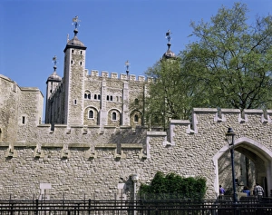 UK Historic Sites Drucke: The White Tower and outer wall, Tower of London, UNESCO World Heritage Site