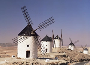 European Union Travel Guide Drucke: Windmills above the village