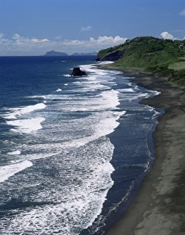 Tropical Island Landscapes Drucke: Windward coast at Argyle Beach, St