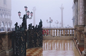 Veneto Region Travel Guide Drucke: Winter, St