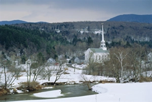 Winding River Landscape Drucke: Winter in Stowe