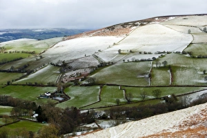UK Winter Landscapes Drucke: A wintry landscape at springtime in Powys, Wales, United Kingdom, Europe